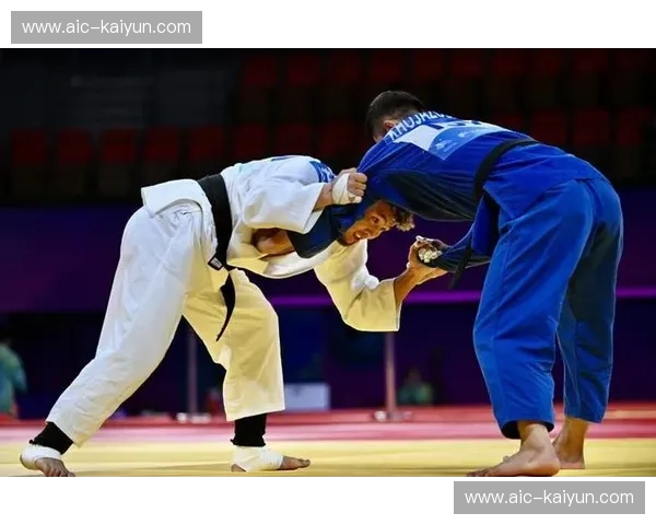 柔道教练:把摔法练成生活的底气 柔道教练:把摔法练成生活的底气